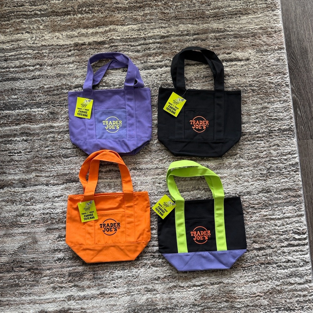 Trader Joe's 4 Mini Tote Bag Set Halloween NWT